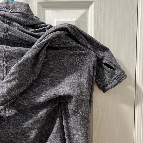 Ivivva wrap shirt - Picture 3 of 4